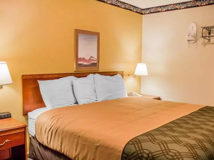 בית מלון כפרי Rodeway Inn