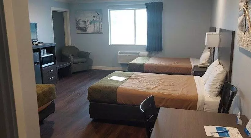 בית מלון כפרי Rodeway Inn