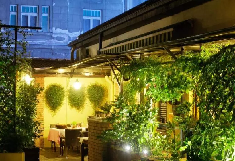 فندق Rooms Konak Mikan