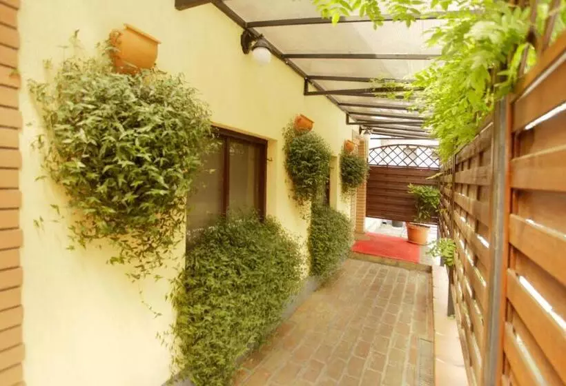 فندق Rooms Konak Mikan