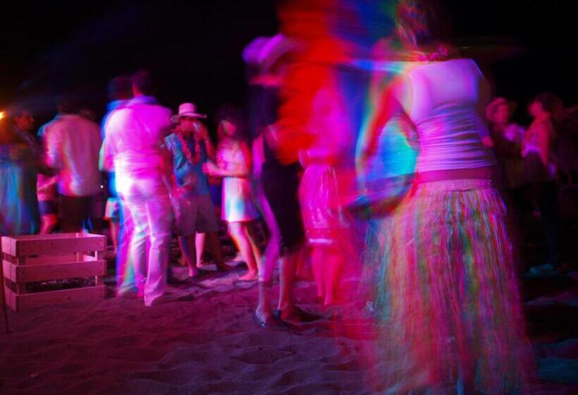 ホテル Thalatta Seaside