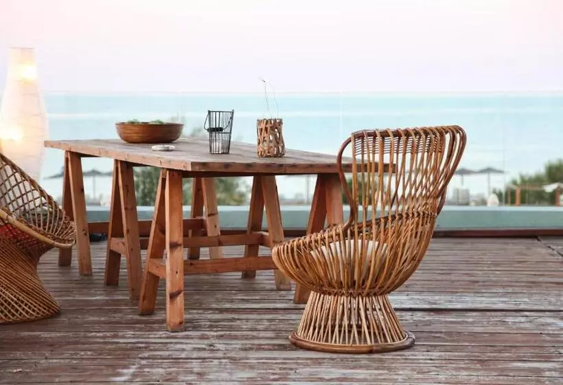 酒店 Thalatta Seaside