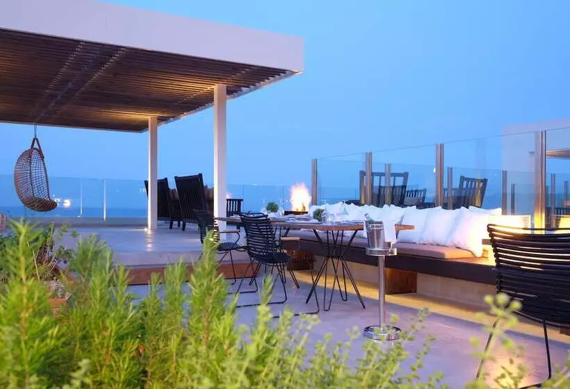 酒店 Thalatta Seaside