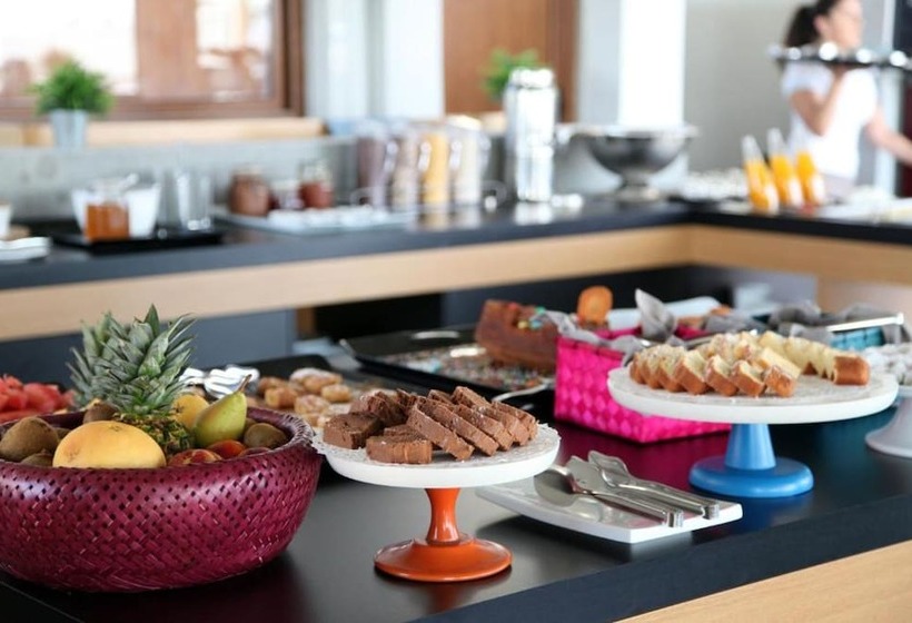 ホテル Thalatta Seaside