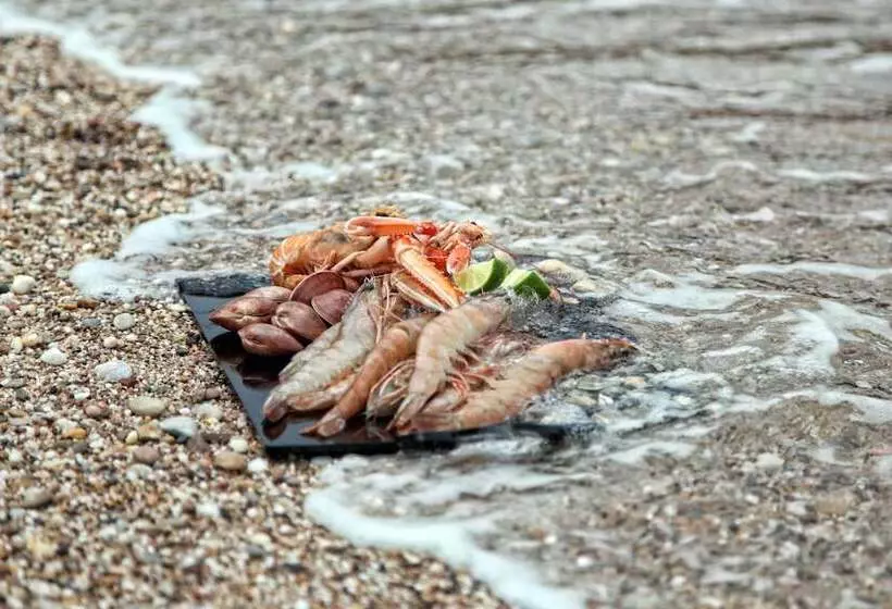 酒店 Thalatta Seaside