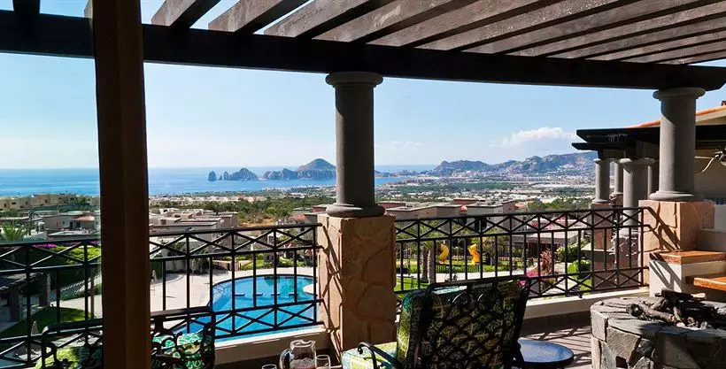 Ventanas Hotel & Residences