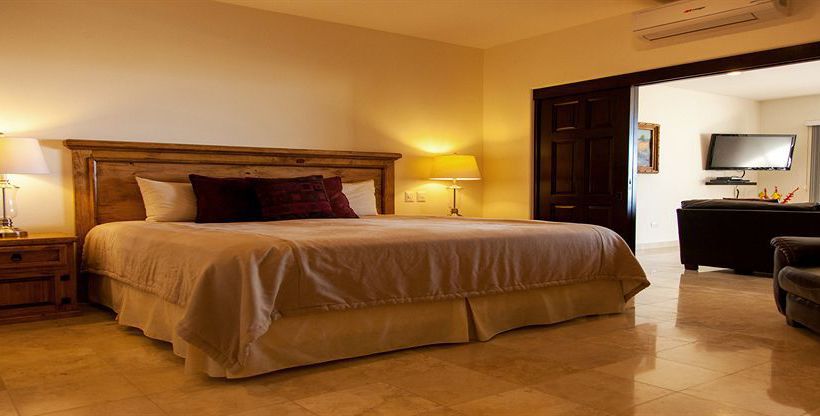 Ventanas Hotel & Residences