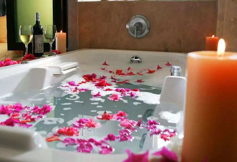 Ventanas Hotel & Residences