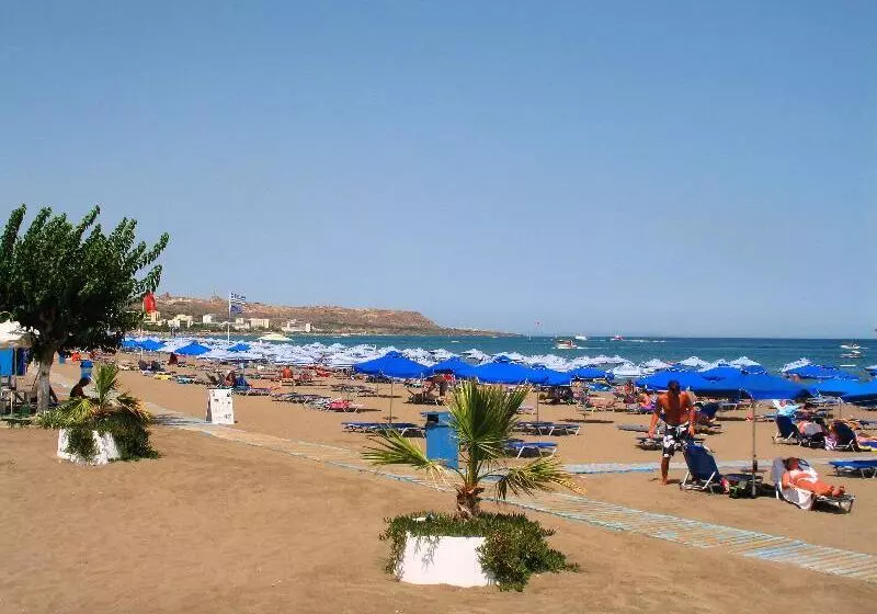 Hillside Studios & Apartments