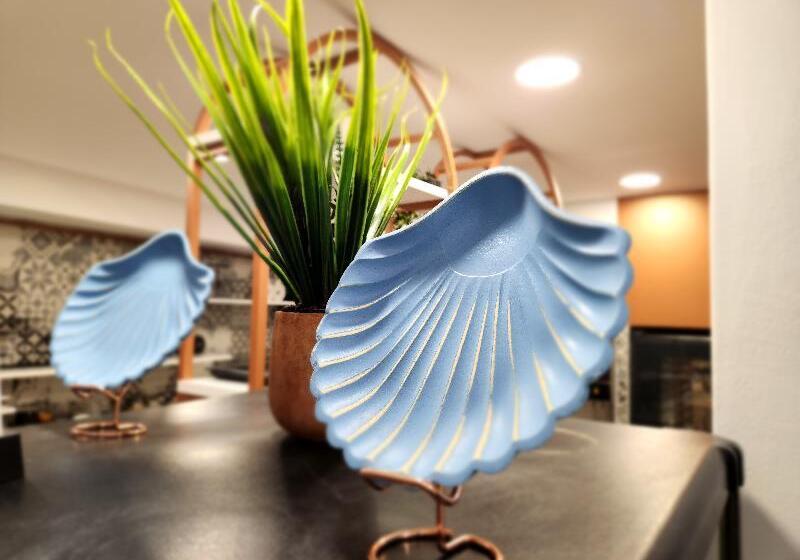 Hillside Studios & Apartments