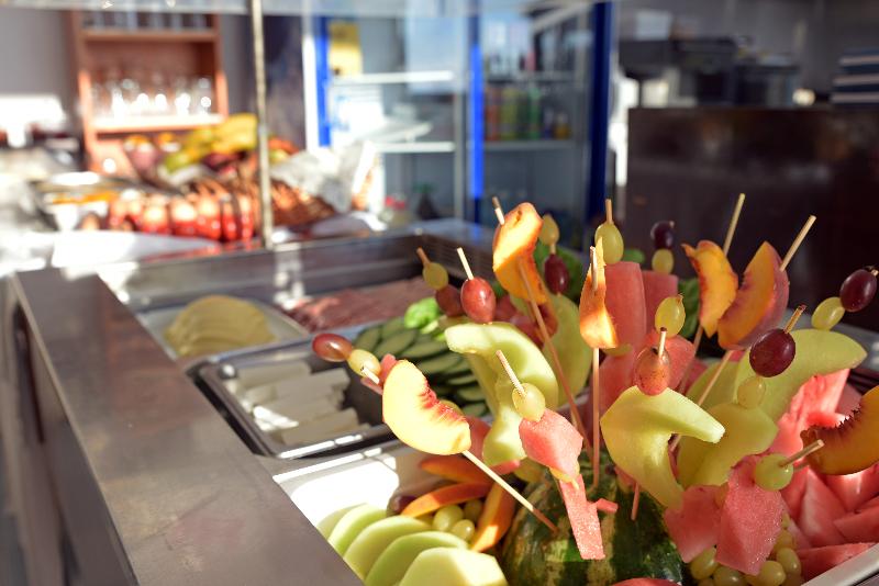 Hillside Studios & Apartments