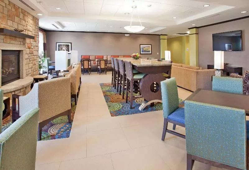 Holiday Inn Express Hotel & Suites St. Joseph By Ihg