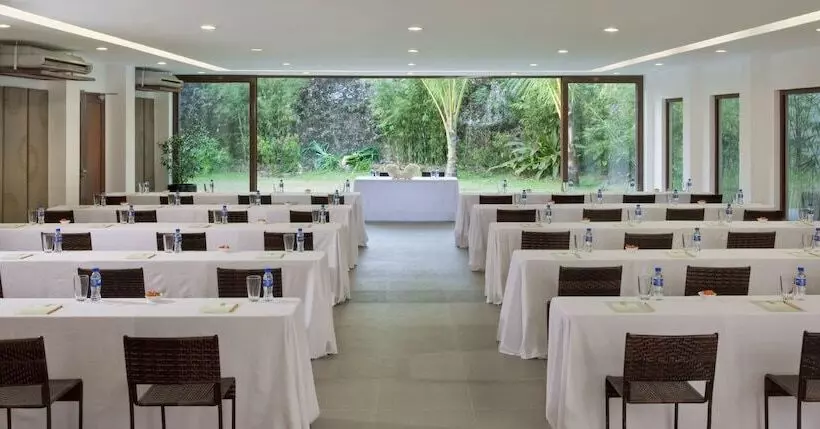 ホテル Asya Premier Suites