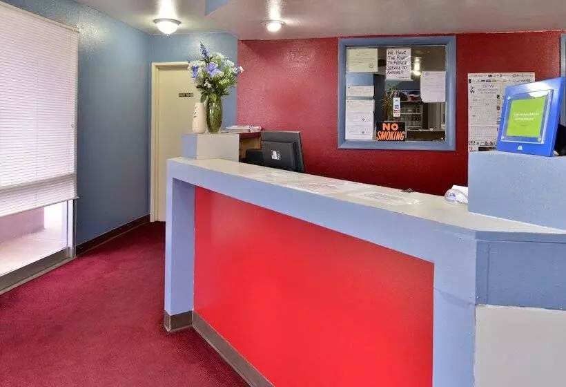 酒店 Castle Inn & Suites Chickasha