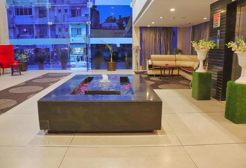 Hotel Clarks Collection Bhavnagar