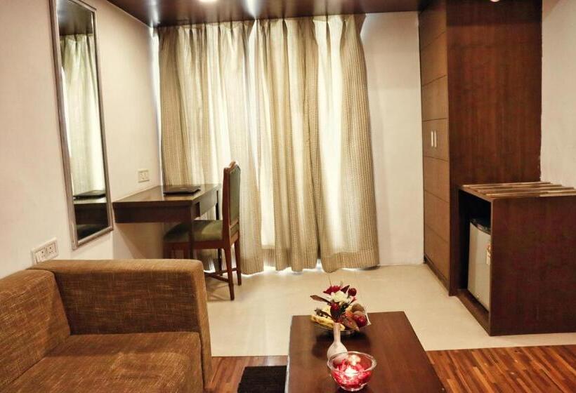 Hotel Clarks Collection Bhavnagar