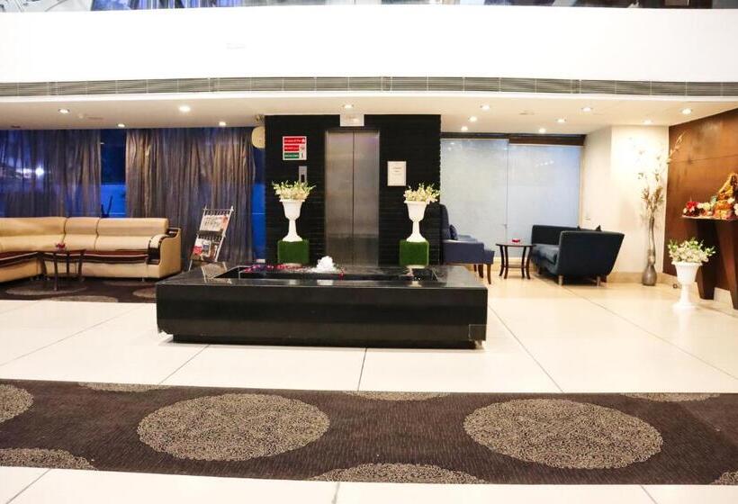 Hotel Clarks Collection Bhavnagar