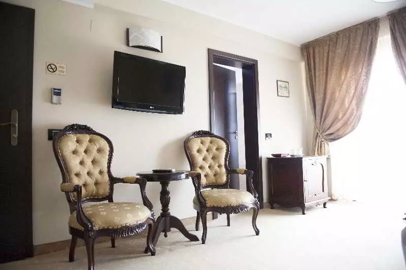 בית מלון כפרי Classic Inn