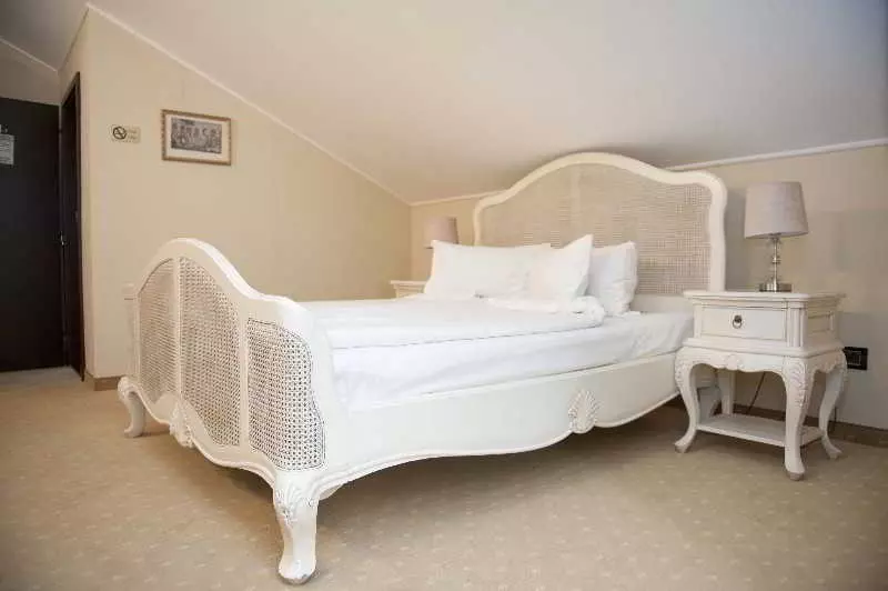 בית מלון כפרי Classic Inn