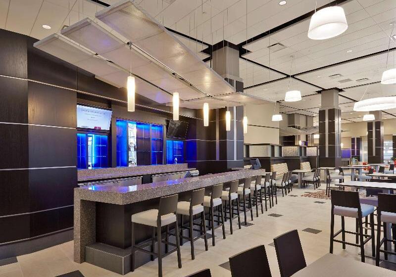 Szálloda Doubletree By Hilton Lawrenceburg