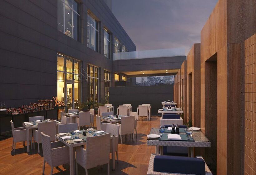 هتل Doubletree By Hilton Punechinchwad