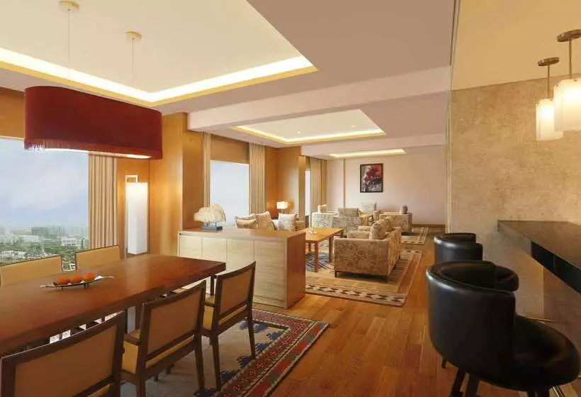 فندق Doubletree By Hilton Punechinchwad