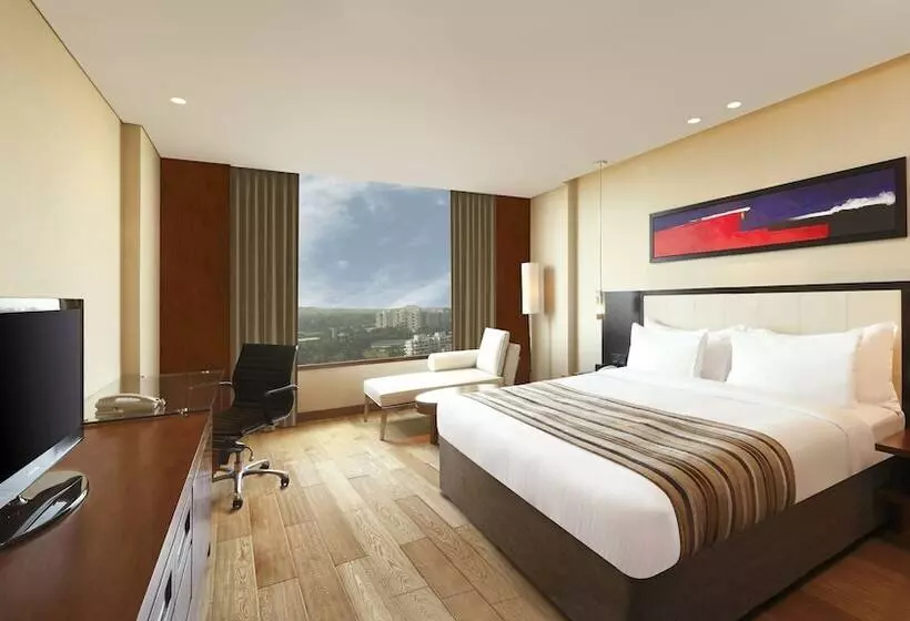 فندق Doubletree By Hilton Punechinchwad