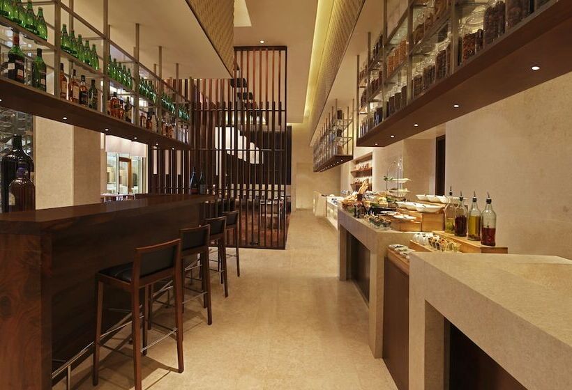 هتل Doubletree By Hilton Punechinchwad