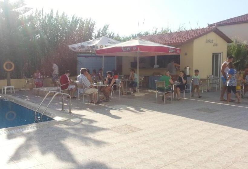 فندق Eleni Palace