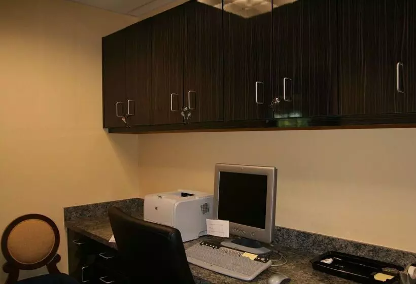 호텔 Hampton Inn & Suites Mcalester