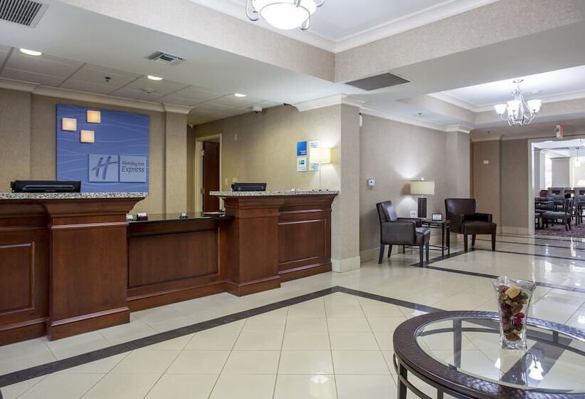 Holiday Inn Express Hotel & Suites Camden I20  By Ihg
