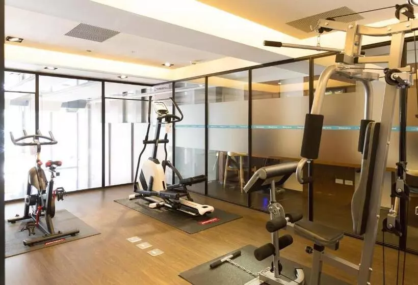 هتل Just Sleep Kaohsiung Zhongzheng