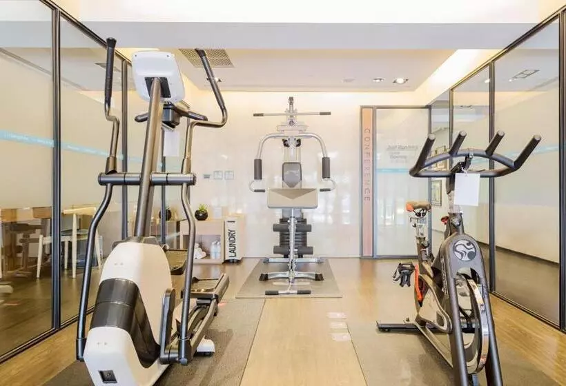 هتل Just Sleep Kaohsiung Zhongzheng