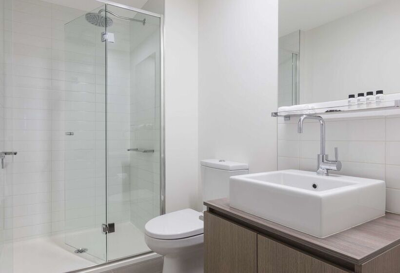 酒店 Oaks Melbourne On William Suites