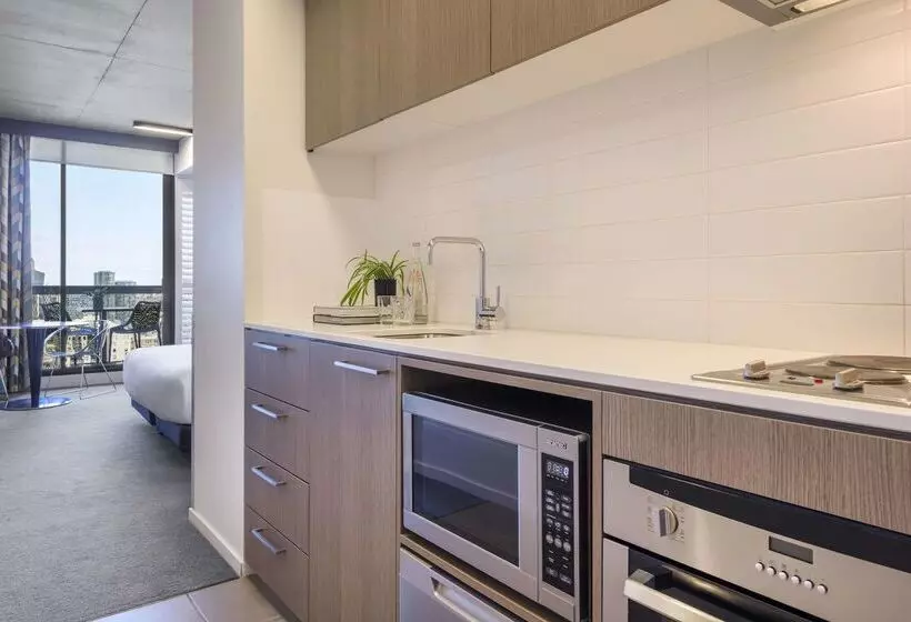 ホテル Oaks Melbourne On William Suites