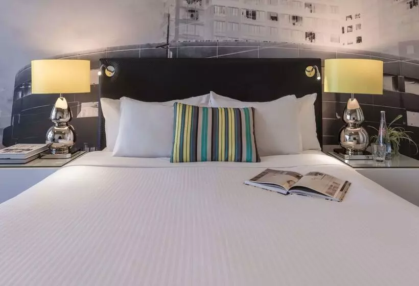 ホテル Oaks Melbourne On William Suites