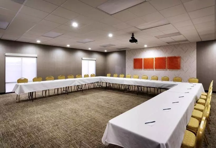 Отель Springhill Suites By Marriott Provo