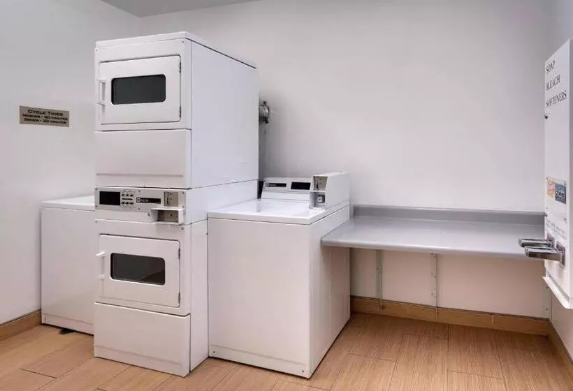 Отель Springhill Suites By Marriott Provo