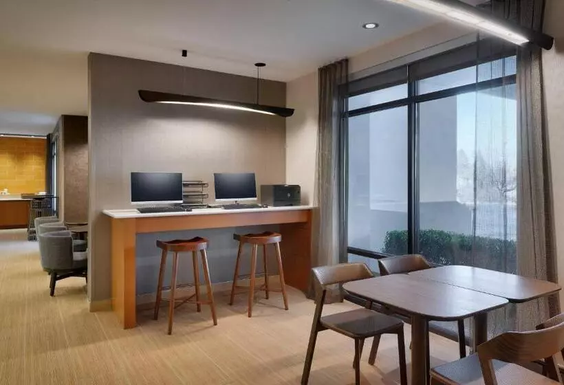 Отель Springhill Suites By Marriott Provo