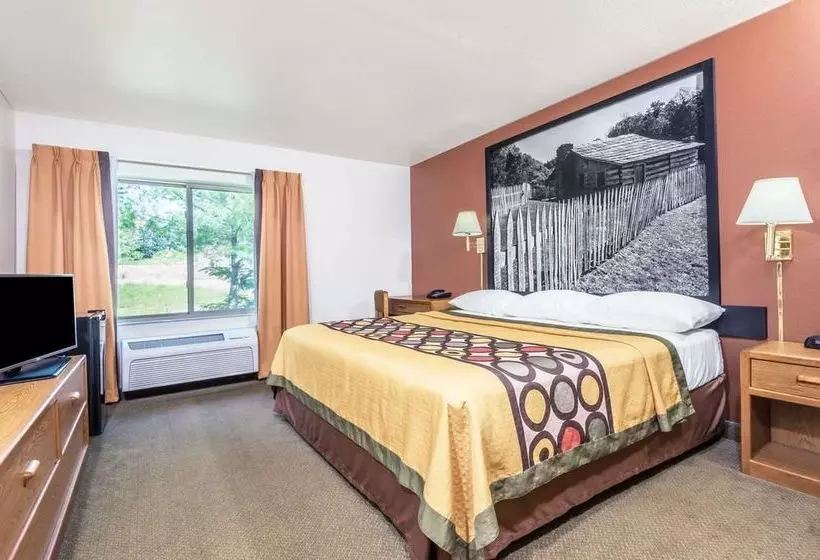 Hotel Super 8 By Wyndham Louisa