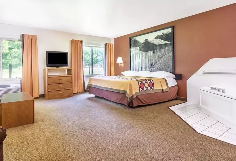 Hotel Super 8 By Wyndham Louisa