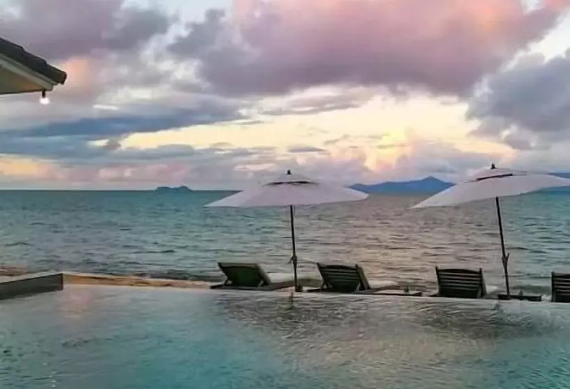 هتل The Cosy Maenam Beach Resort