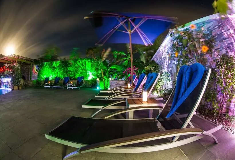 Kokomo Botanical Resort   Caribbean Family Cottages