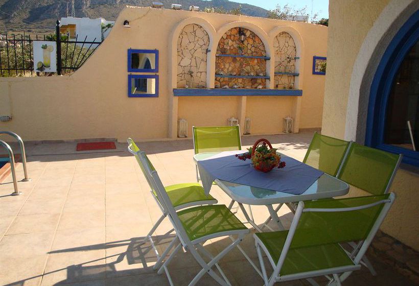 Maria Flora Apartments