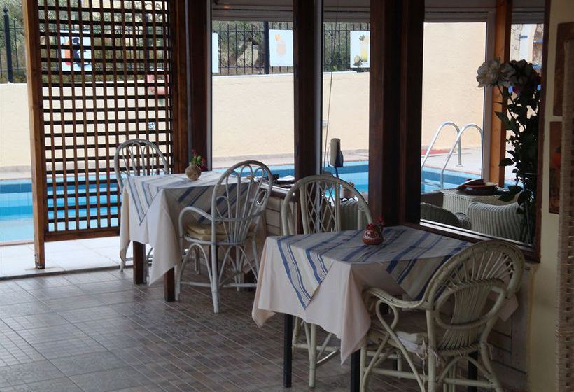 Maria Flora Apartments