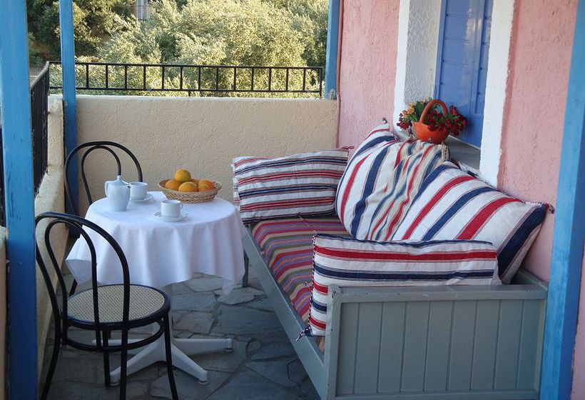 Maria Flora Apartments