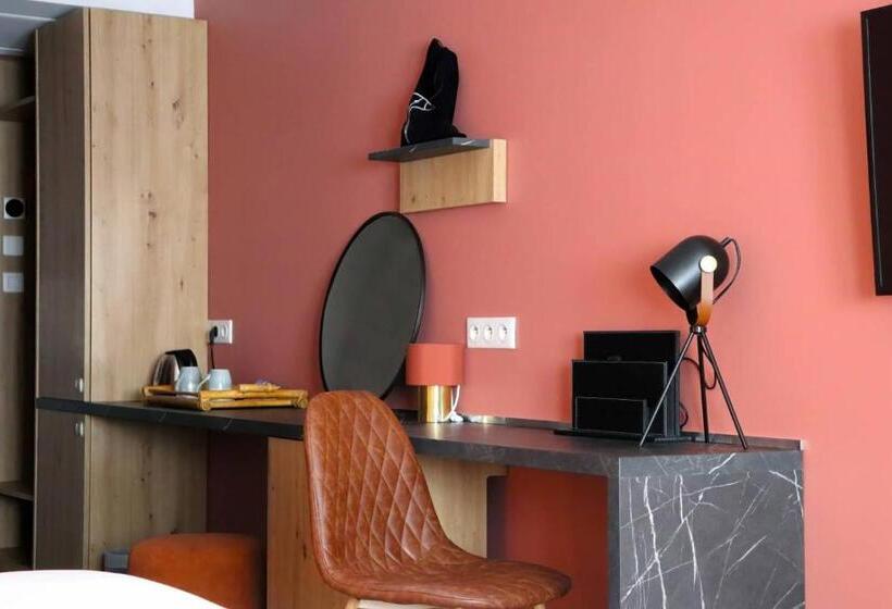 منتجع Quintessia