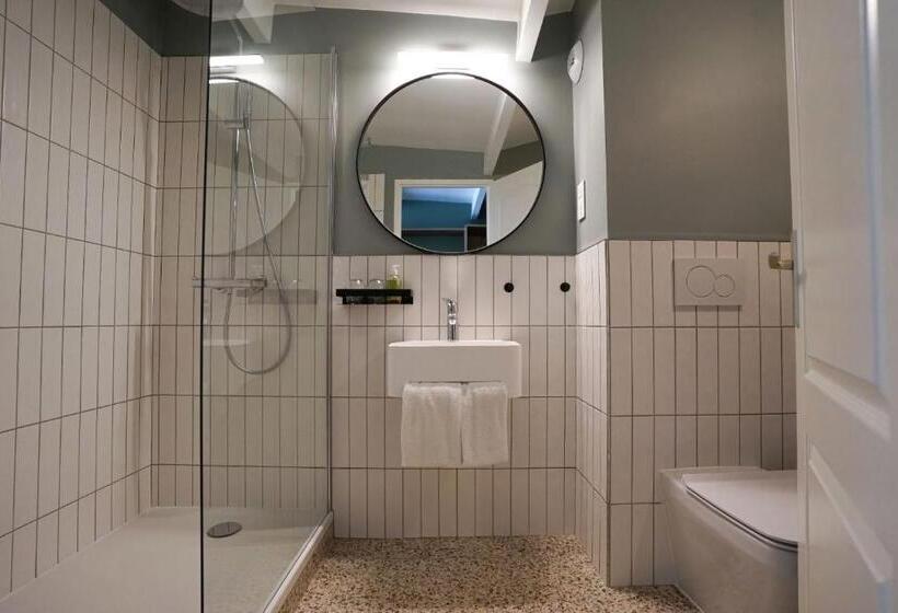 منتجع Quintessia