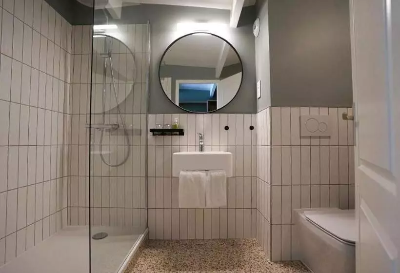 渡假胜地 Quintessia