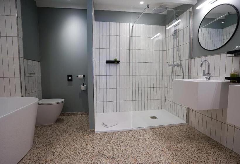 منتجع Quintessia